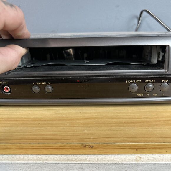 Panasonic Omnivision VHS Model PV-7452 TESTED works No remote - Picture 4 of 7